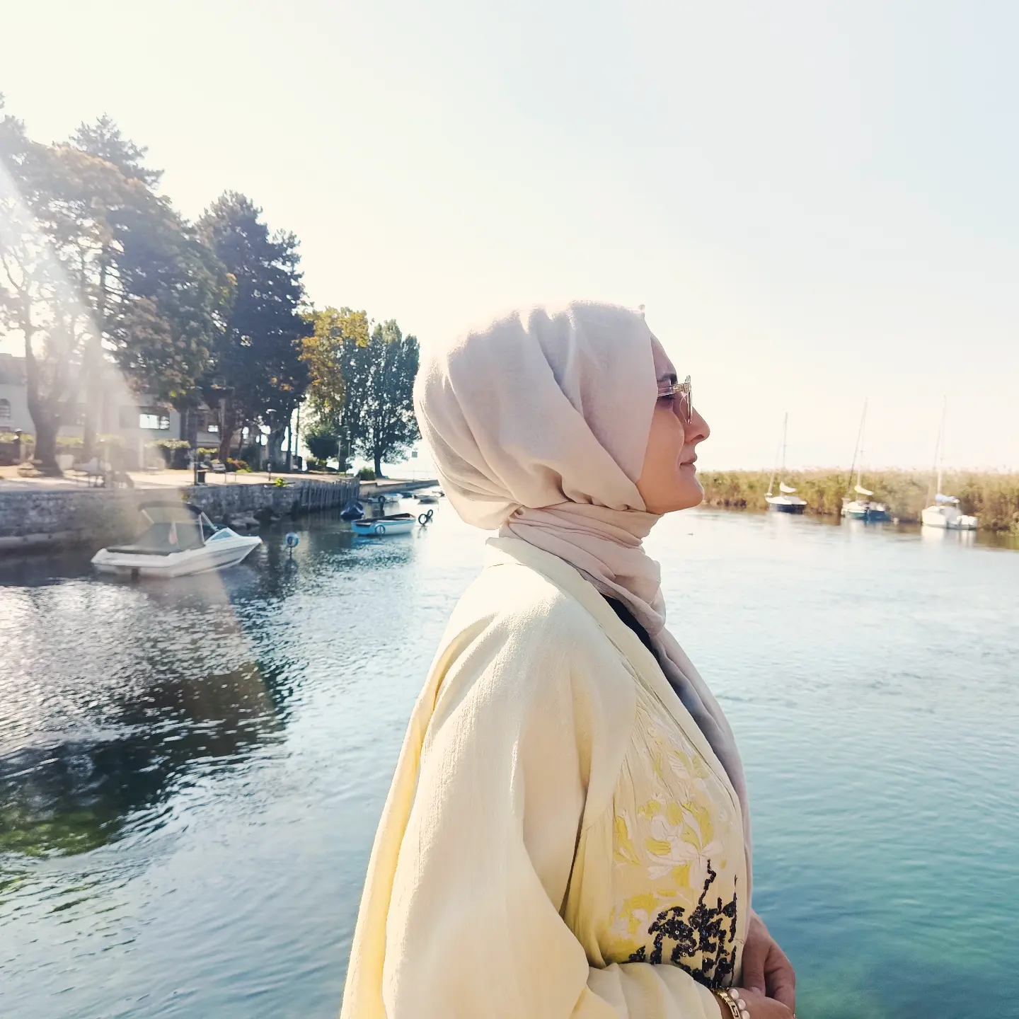 Struga’da suyun kıyısında