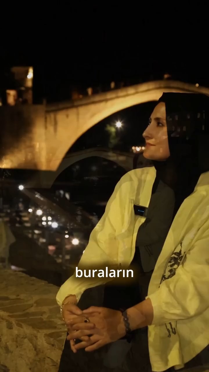 Akşam ışıklarında köprünün çevresi