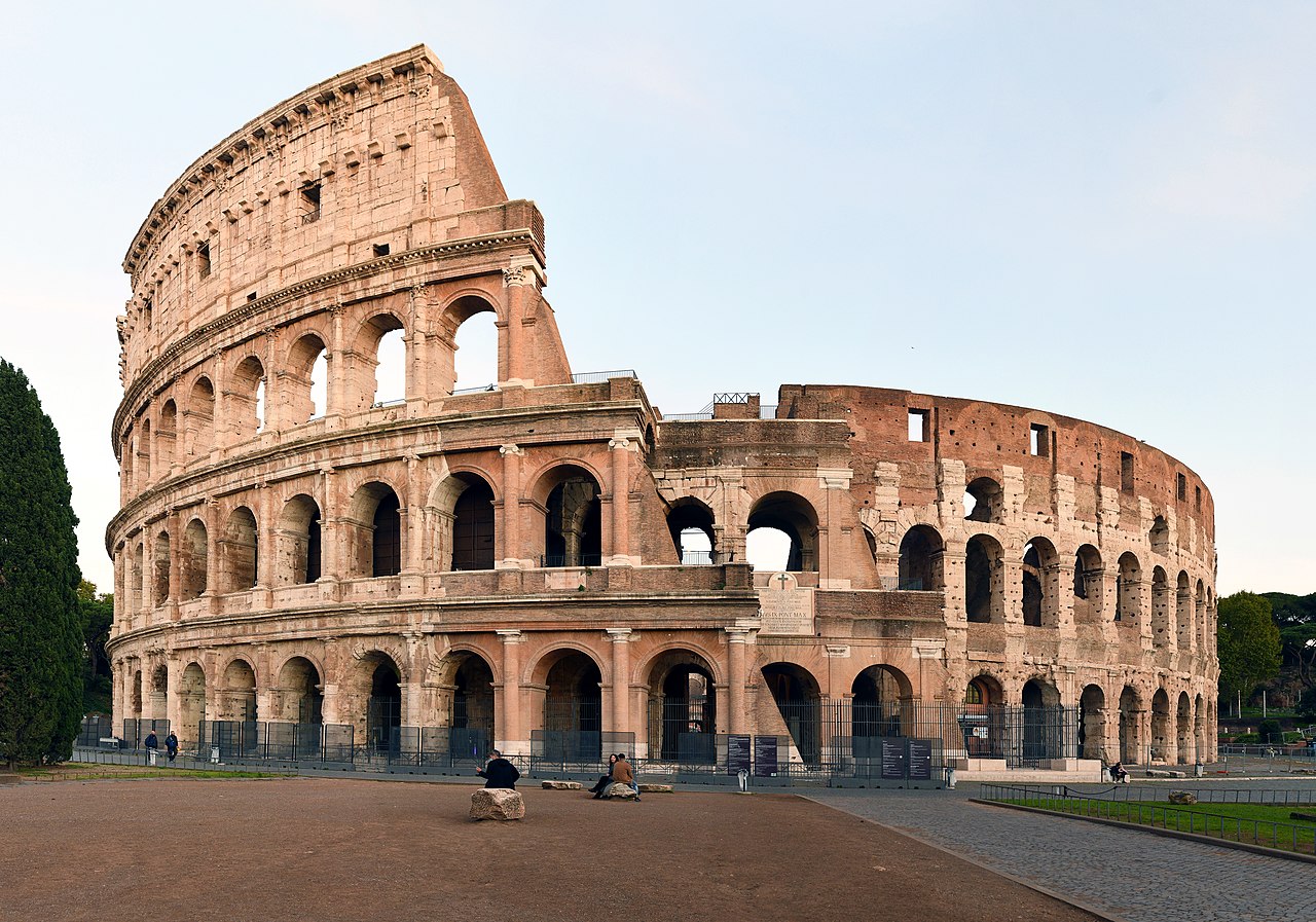 Kolezyum çevresi · Roma