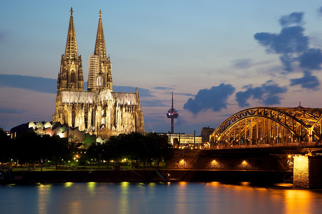 Köln: katedral ve Ren kıyısı · Benelüks ve Paris